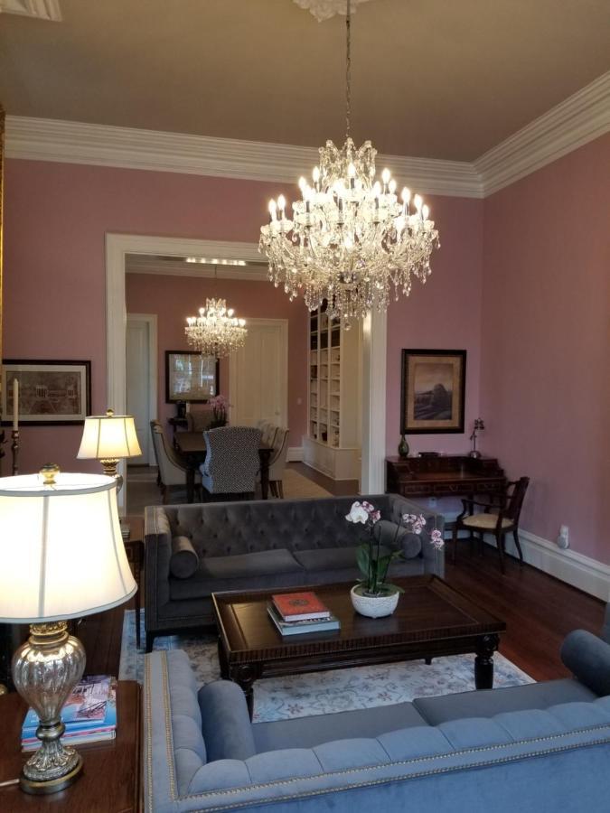 Thomas Weihs Haus Bed and Breakfast Savannah Exteriör bild