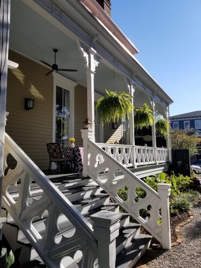 Thomas Weihs Haus Bed and Breakfast Savannah Exteriör bild