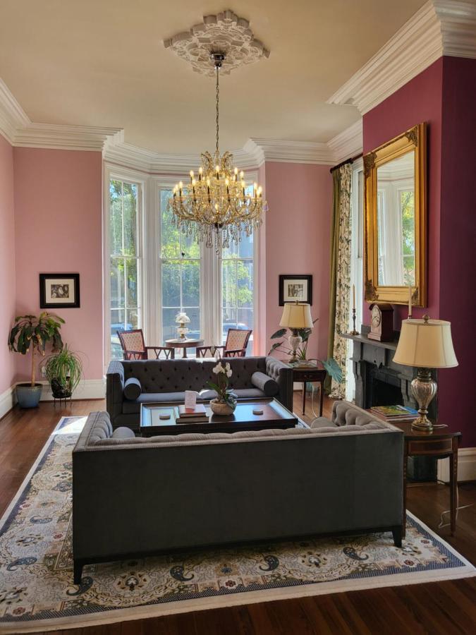 Thomas Weihs Haus Bed and Breakfast Savannah Exteriör bild