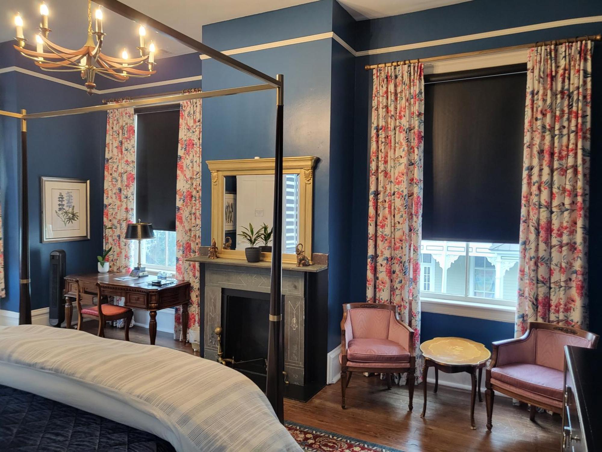 Thomas Weihs Haus Bed and Breakfast Savannah Exteriör bild